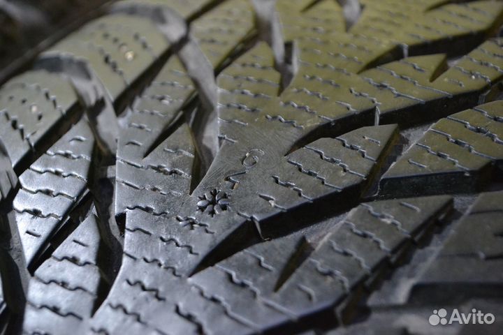 Nokian Tyres Hakkapeliitta R3 SUV 225/60 R18