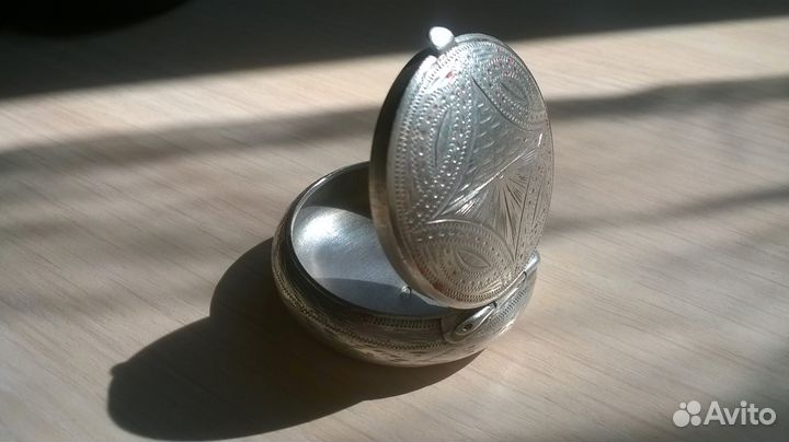 Антикварная серебряная таблетница 916 проба изо