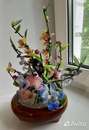 Стеклянные цветы в горшке