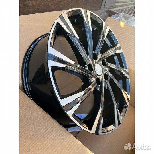 Диски 1901 7.5/19 5x114.3 ET50.5 d67.1 BLF