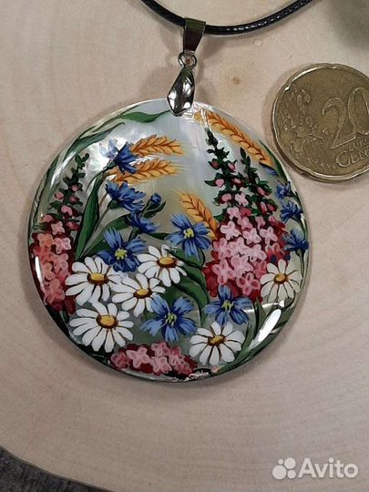 Подвеска перламутровая 