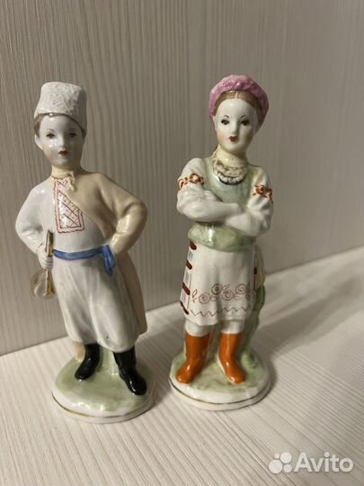 Статуэтка украина фарфор