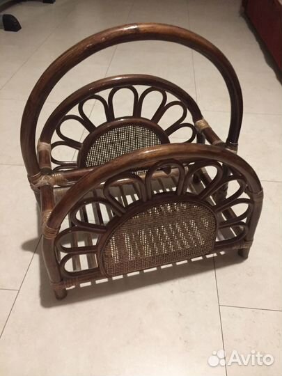 Газетница из натурального ротанга