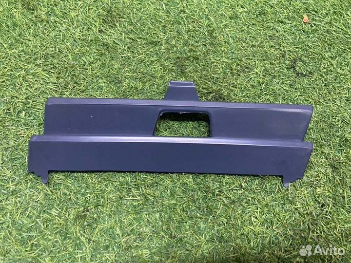 Решетка бампера передняя Mercedes-Benz E-Class