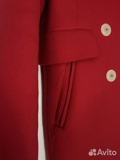 Пальто красное весна