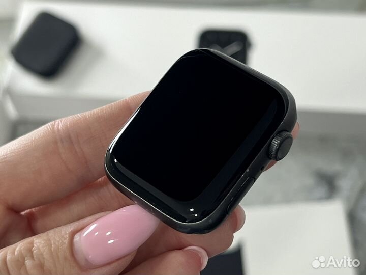 Apple Watch Series 5 44mm Space Gray