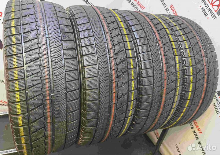Bridgestone Blizzak VRX 215/55 R17 94S