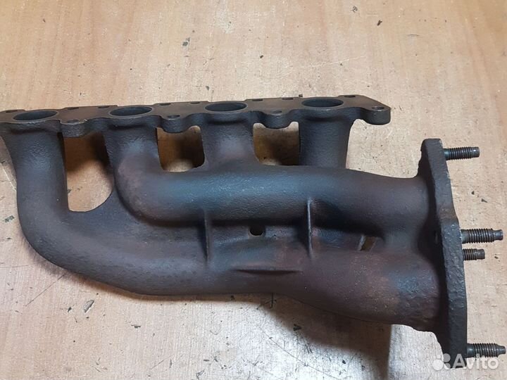 Колектор выпускной audi A4 B5/A6 C5/VW pass B5 1.8