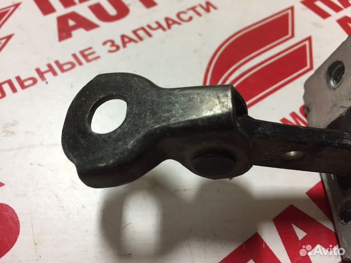 Ограничитель двери Mazda 3 BK 2008