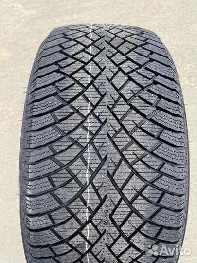 Nokian Tyres Hakkapeliitta R5 SUV 255/55 R20 110R