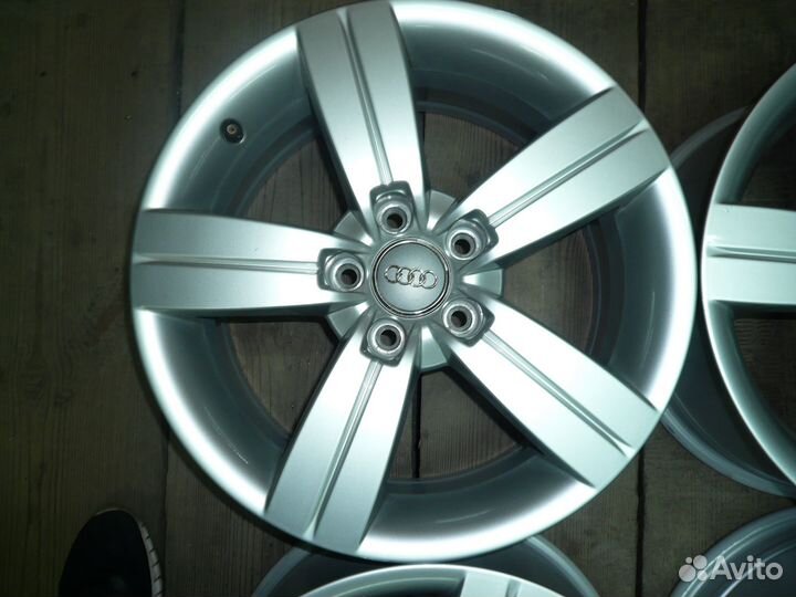 Оригинальные литые диски Audi TT R17 5x112