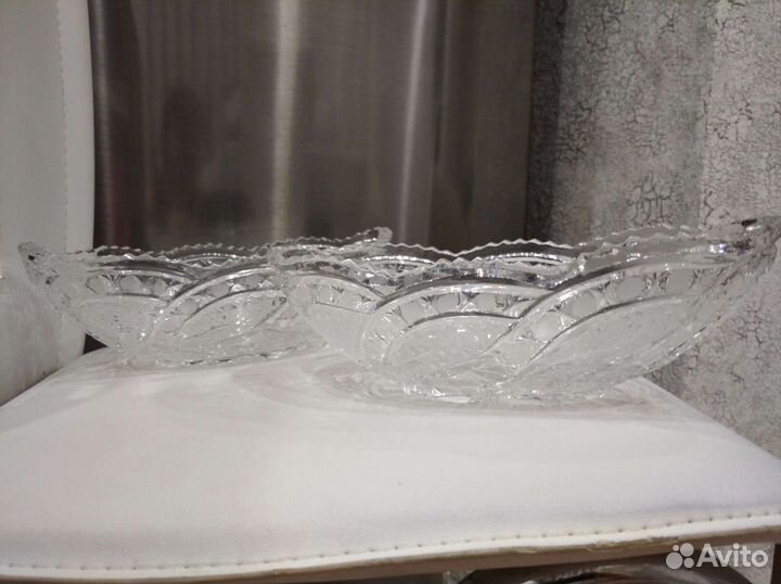 Хрустальные вазы, салатники, ладьи, конфетницы