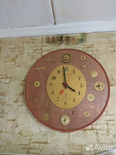 Часы настенные и настольные ходики