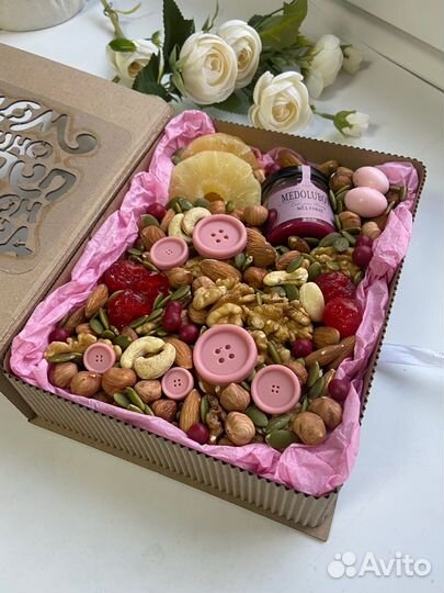 Наборы с орехами и сухофруктами ко дню матери