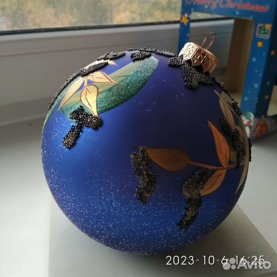 Новогодний шар 12 см ручная работа