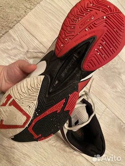 Теннисные кроссовки babolat