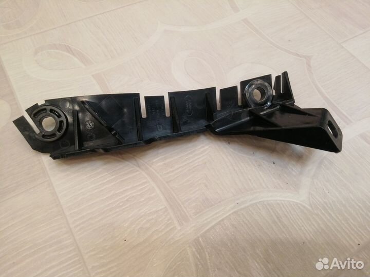 Кронштейн переднего бампера Range Rover Sport 2