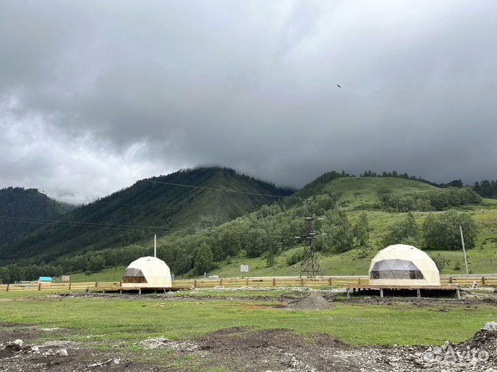 Шатер на деревянном каркасе