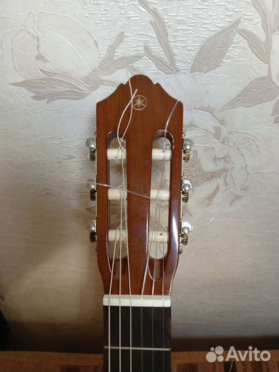 Классическая гитара yamaha c40