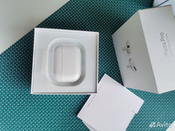 Новые Airpods pro with magsafe charging case