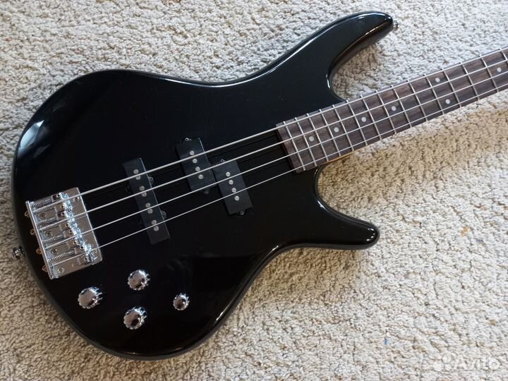 Бас гитара Ibanez GSR 200 (Made in Indonesia)