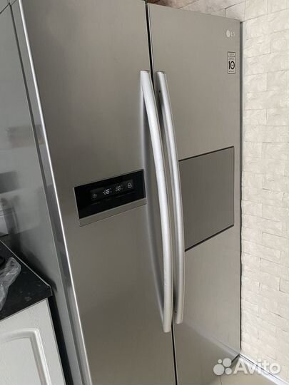 Холодильник side by side LG