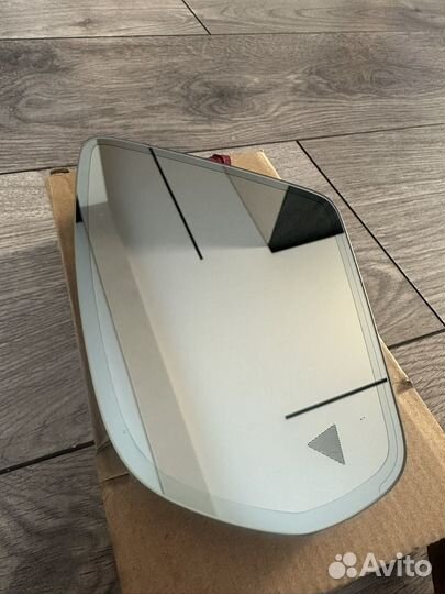 W205 зеркальный элемент левый