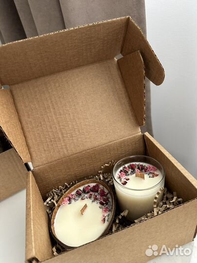 Ароматическая свеча в кокосе ручной работы