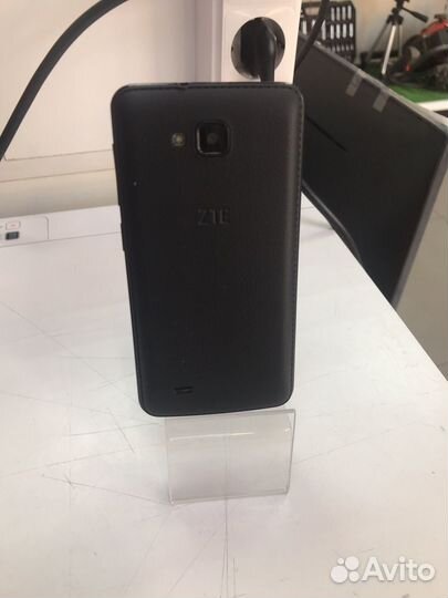 Телефон ZTE