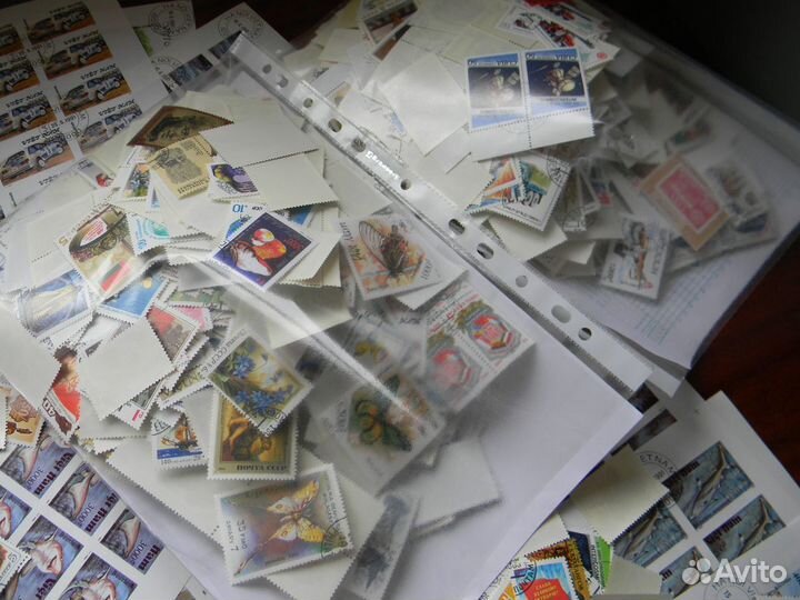 Почтовые марки мира и СССР: более 30 килограммов