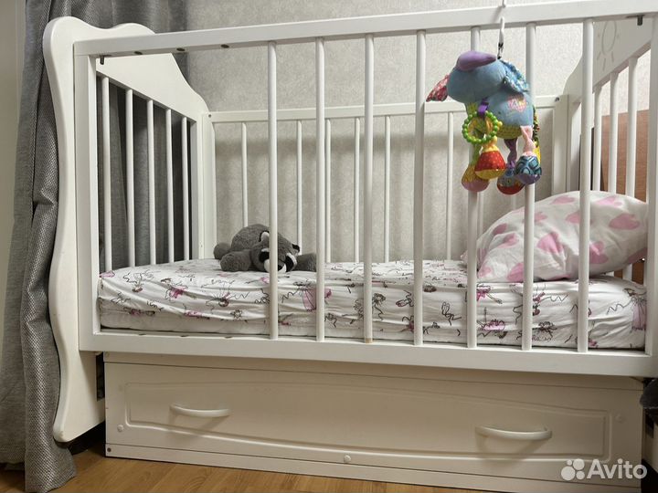 Детская кроватка