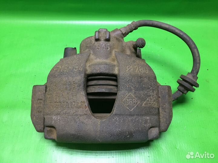 Суппорт передний левый Renault Megane 2 2003-2009