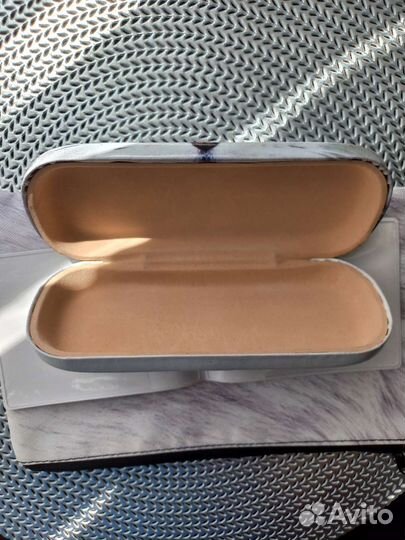 Футляр для очков, косметичка и обложка