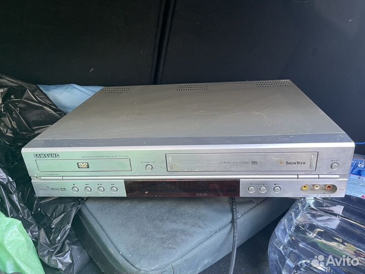 Видеомагнитофон Samsung