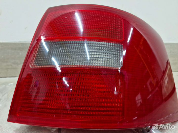 Задний правый фонарь Audi A6 C5 Avant Рест/Дорест