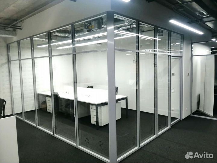 Офисные стеклянные перегородки с уникальным дизайн