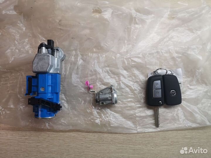Замок с ключами Nissan qashqai j11