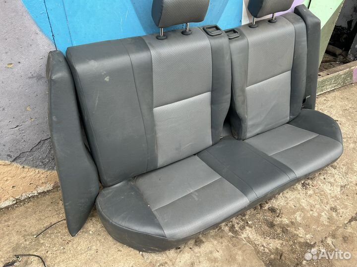 Диван задний Nissan Primera P11