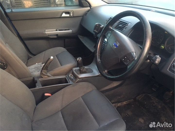 Разбор на запчасти Volvo V50