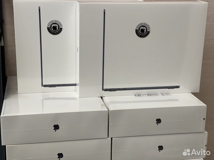 MacBook Air M2 8CPU 8GPU 8/256 Midnight