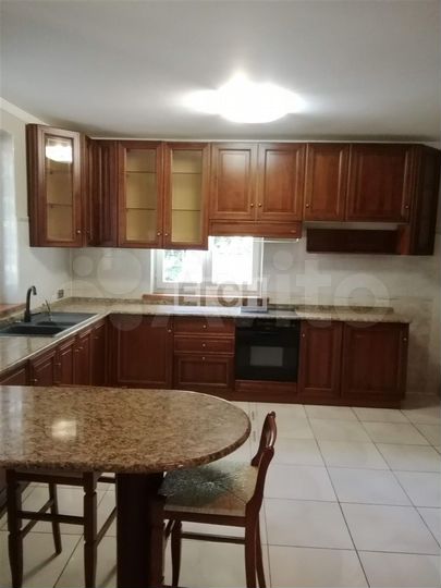 Коттедж 460 м² на участке 25 сот.