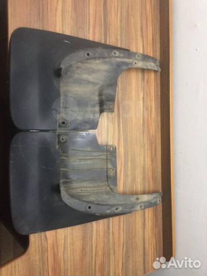 Задние брызговики LX570