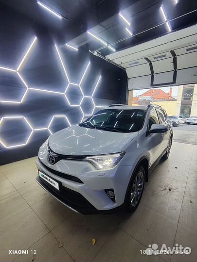 Toyota RAV4 2.5 AT, 2017, 110 000 км