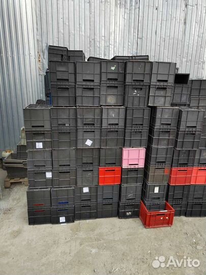 Пластиковые ящики для хранения бу