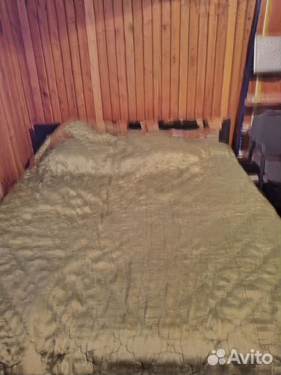 Кровать двухспальная бу больше подойдет для дачи