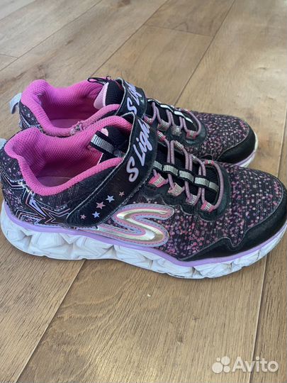 Детские кроссовки