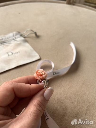 Кольцо и серьги dior с бриллиантами и кораллом