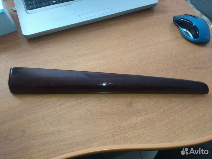 Накладка обшивки задней двери Lexus LX570