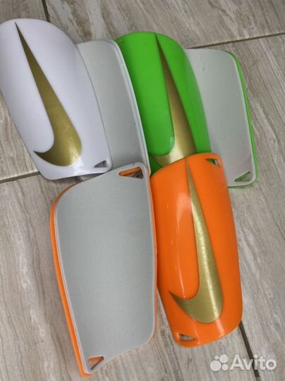 Щитки футбольные детские