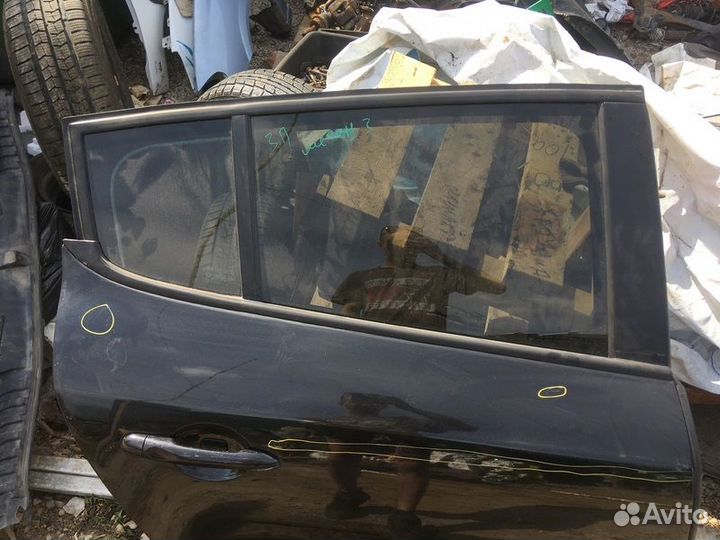 Дверь задняя правая Renault Megane 3